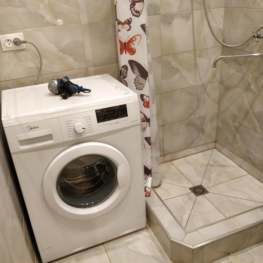 Flat near the sea Apartment Пицунда Екстериор снимка